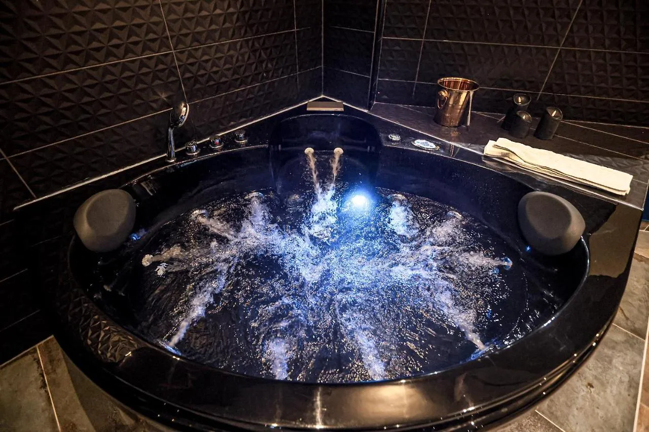 Le Legendary Spa, Hypercentre Avec Sauna, Balneo Et Wifi Par Sovalfi Saint-Etienne  0*, Saint-Etienne (Loire) France
