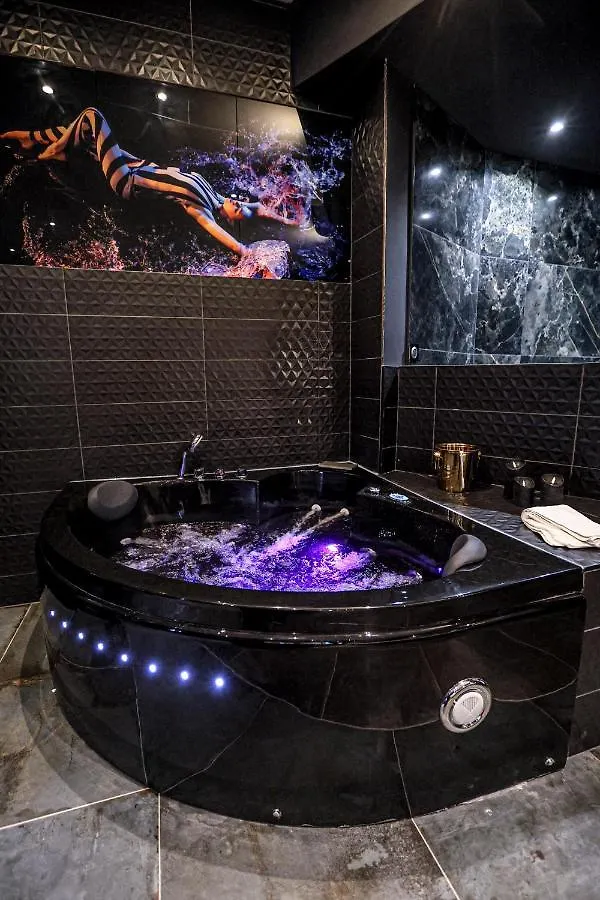 Le Legendary Spa, Hypercentre Avec Sauna, Balneo Et Wifi Par Sovalfi Saint-Etienne  Appartement Saint-Etienne (Loire)